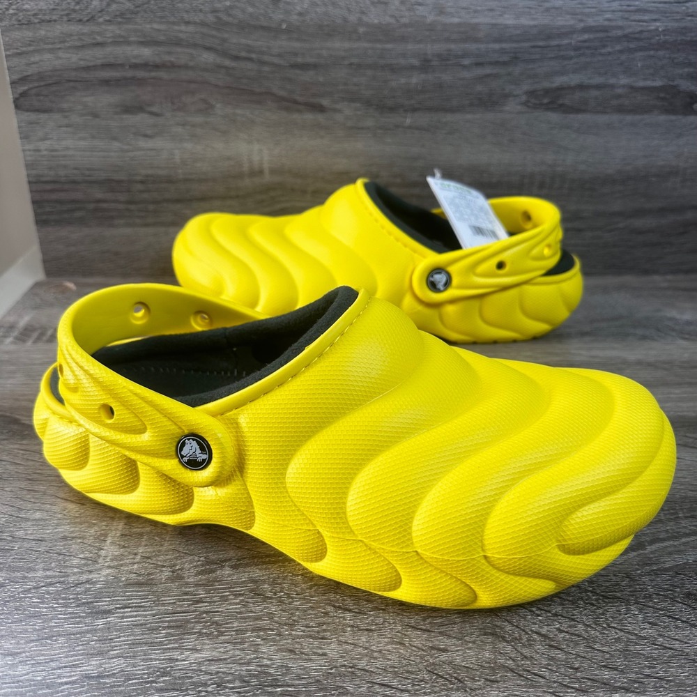 CROCS Classic Foam Clog Sandals in Bright Yellow